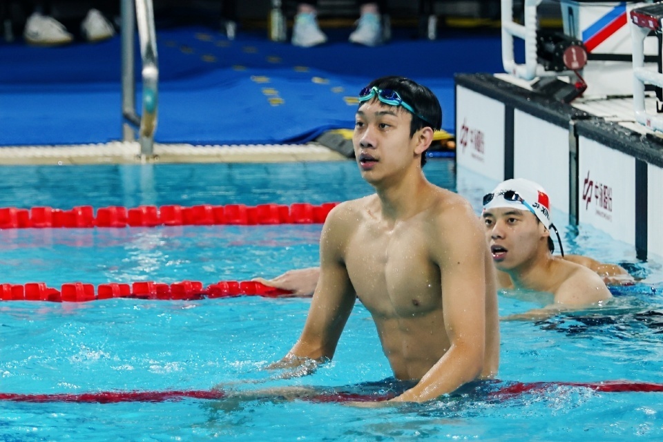 纪录都是孙, 选手更多机, 手包揽前二