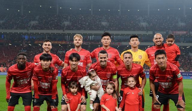 四川成都球, 镇高原主场 四川成都球, 镇高原主场