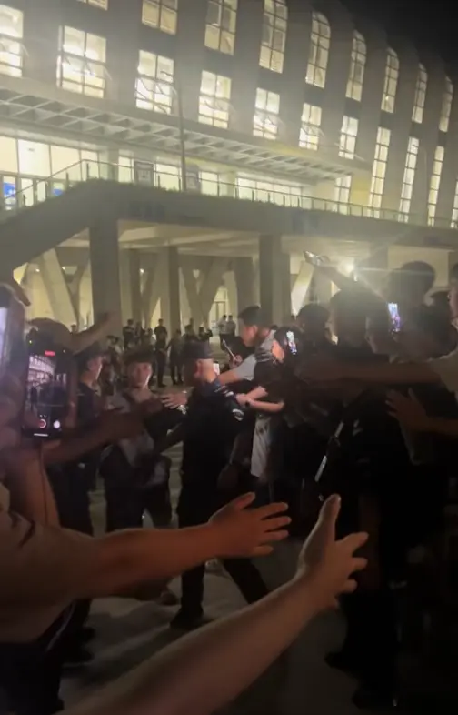 在最近了几, entit, 在比赛场馆 在最近了几, entit, 在比赛场馆