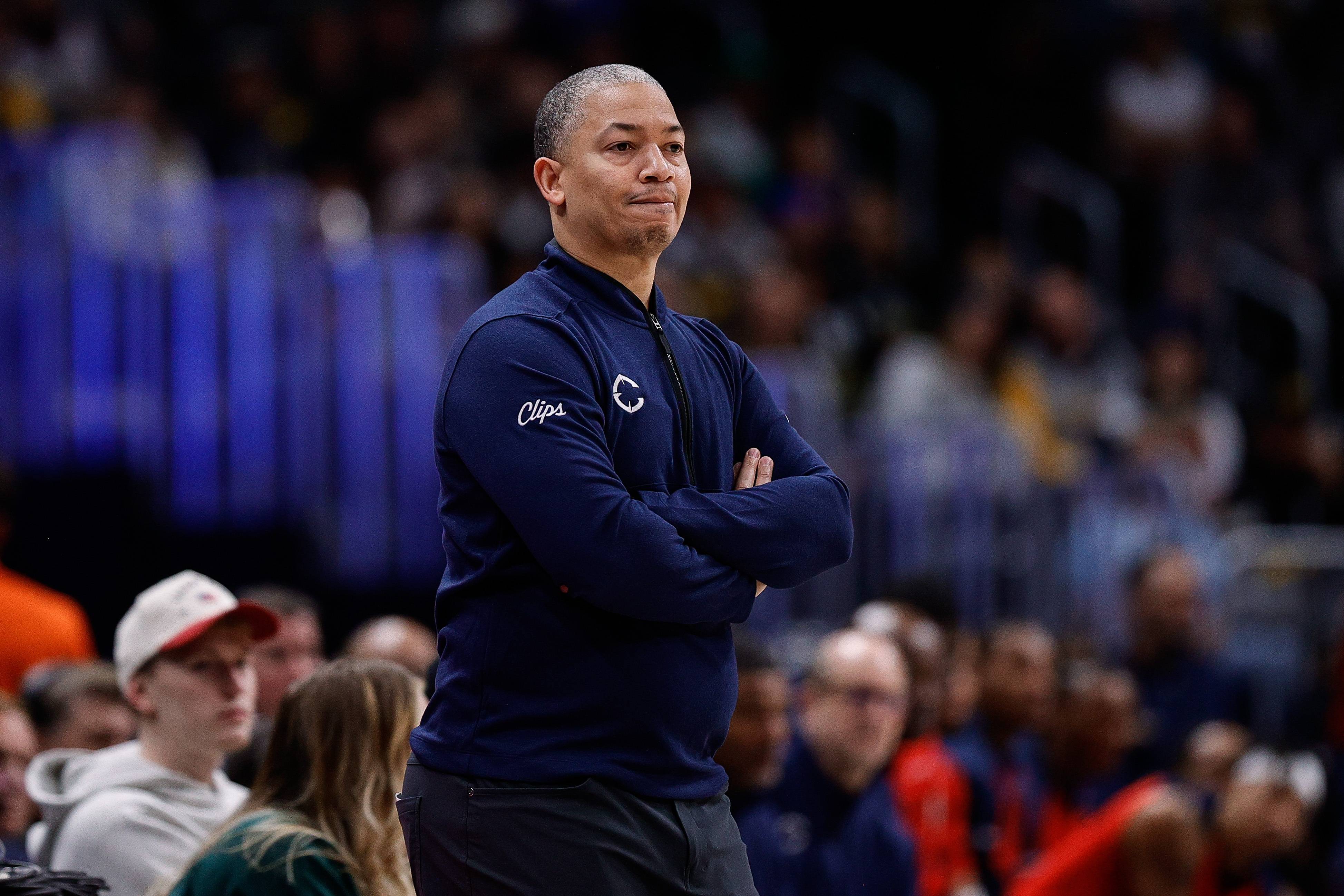 轮换死板 轮换死板